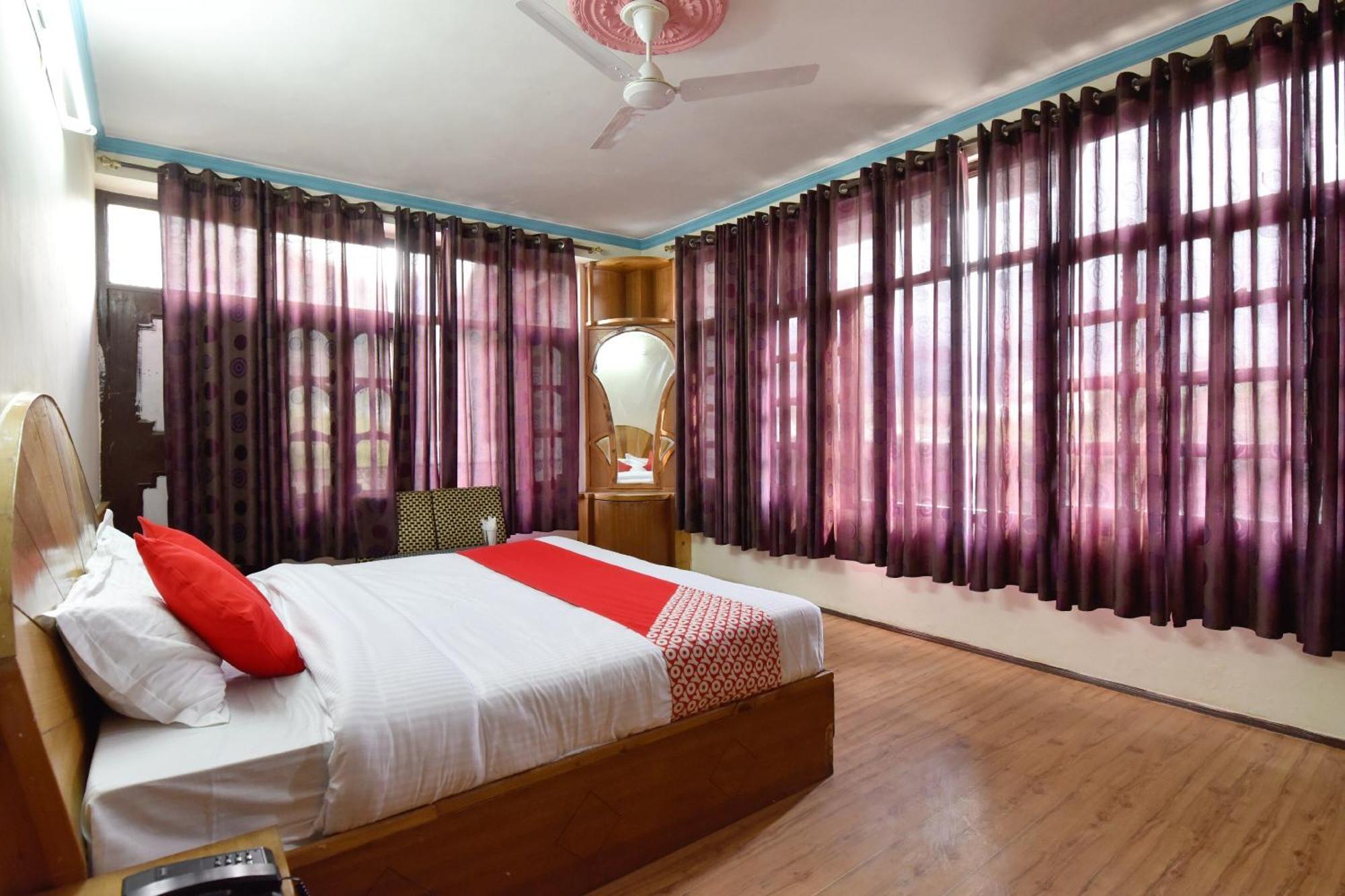 Oyo Hill View Hotell Manāli Eksteriør bilde